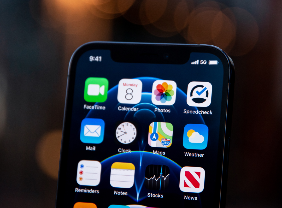 汨罗苹果手机维修分享为什么 iPhone 12 在冬季会自动关机 