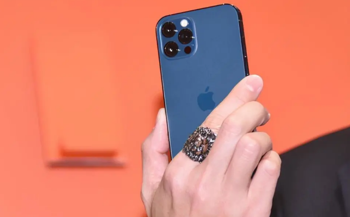 汨罗苹果手机维修分享iPhone12系列重启方法教程 